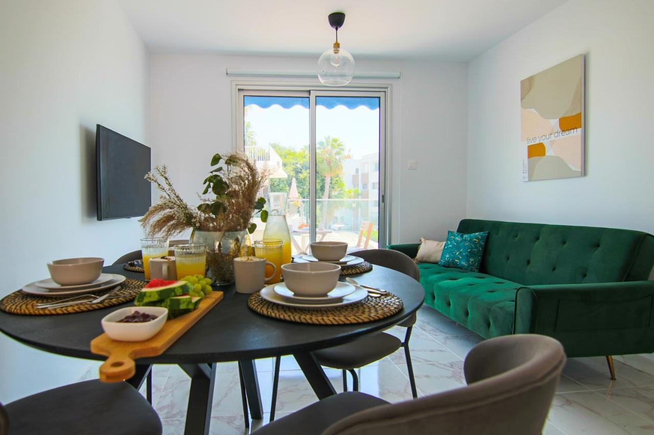 Phaedrus Living Seaside Luxury Flat Athina 21 Apartment Paphos ภายนอก รูปภาพ
